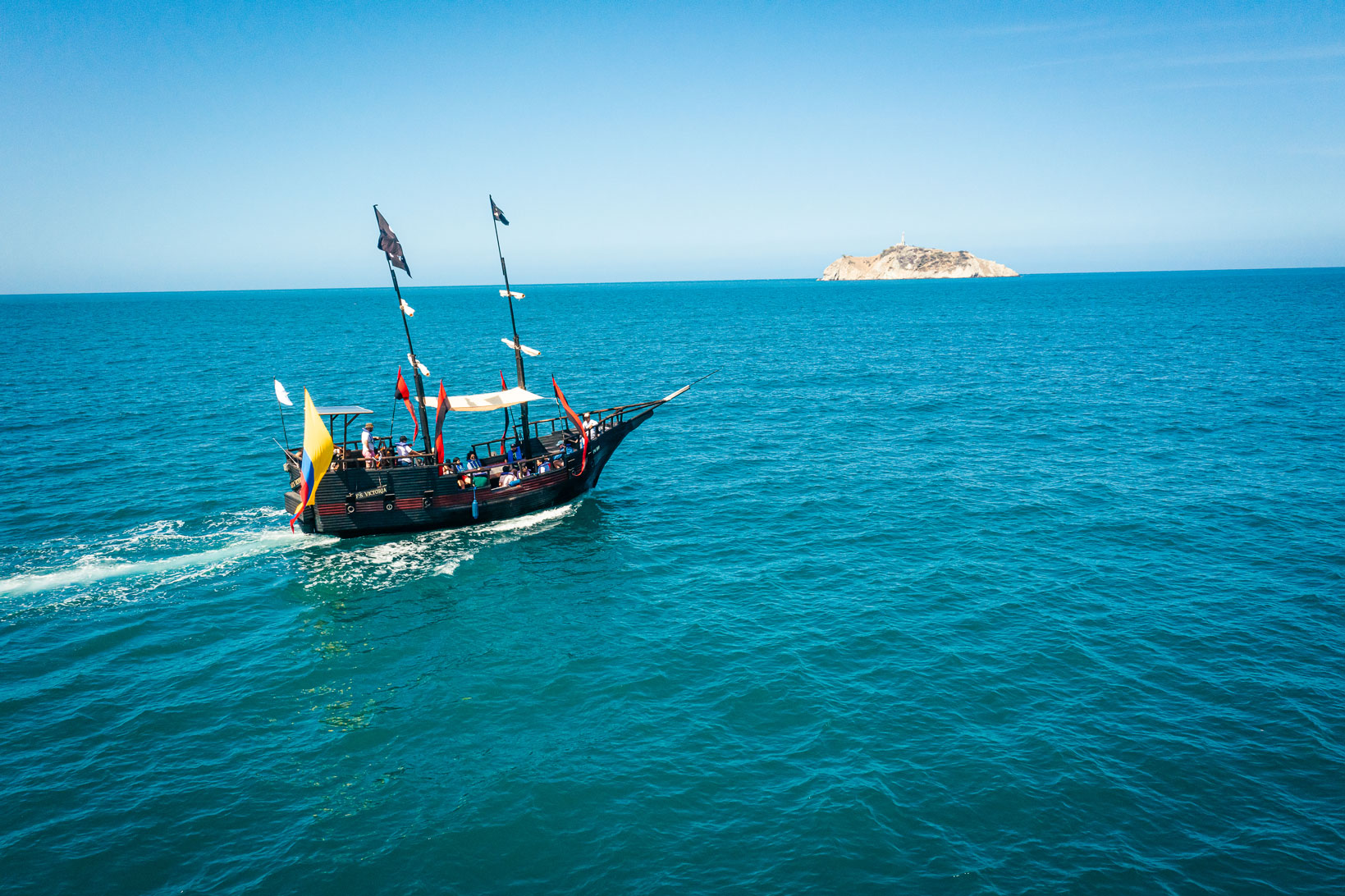 Pirate’s boat Adventure|Visit Santa Marta