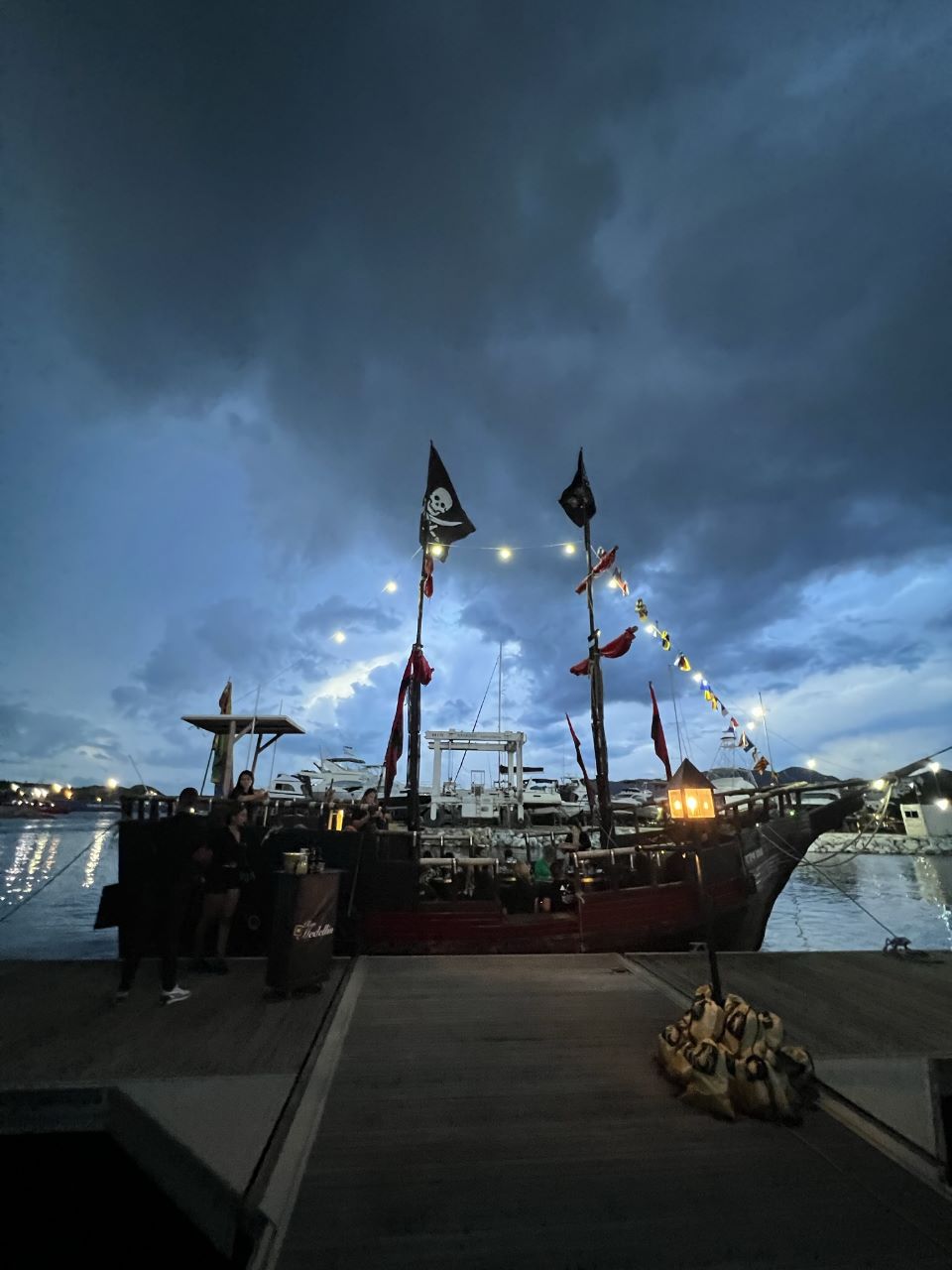 Cata de Ron en Barco Pirata | Visit Santa Marta